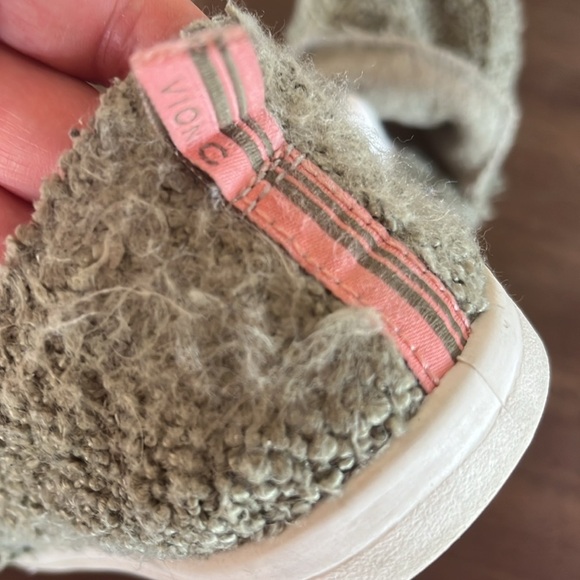 Vionic Beach Slip-On Green Shoes Size 6 - Picture 13 of 14